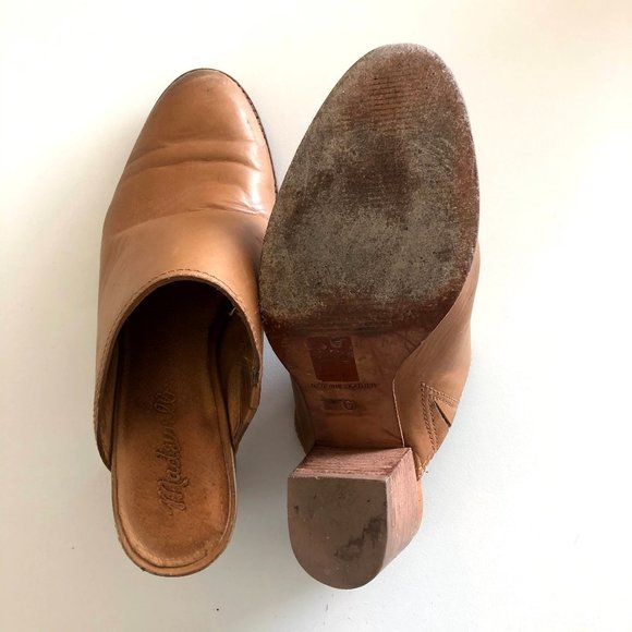 ‼️LAST CHANCE - NAME YOUR PRICE - DONATING FRI 4/29‼️ 🌟HP!🌟 Leather Mules - Picture 5 of 5